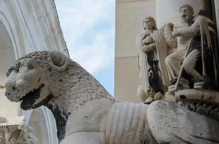 Paola With Free Private Parking Place *
