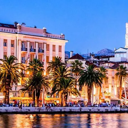 Paola With Free Private Parking Place Lejlighed Split