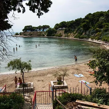 Paola With Free Private Parking Place Split