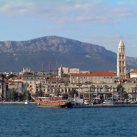 Paola With Free Private Parking Place Lejlighed *