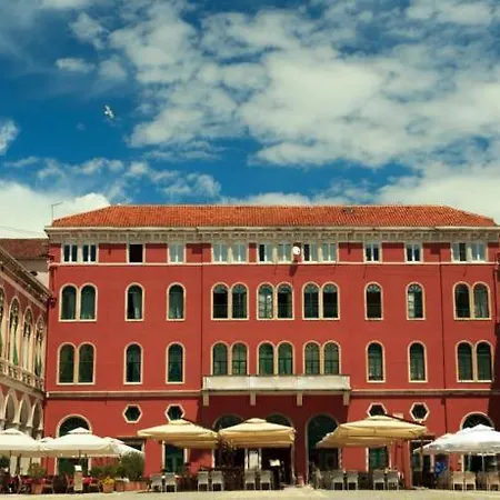 Lejlighed Paola With Free Private Parking Place *