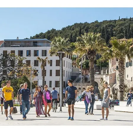 Paola With Free Private Parking Place Lejlighed *