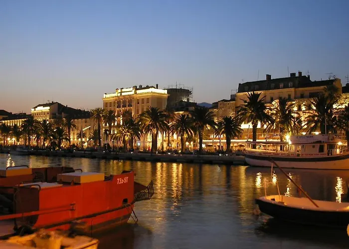 Apartamento Paola With Free Private Parking Place Split