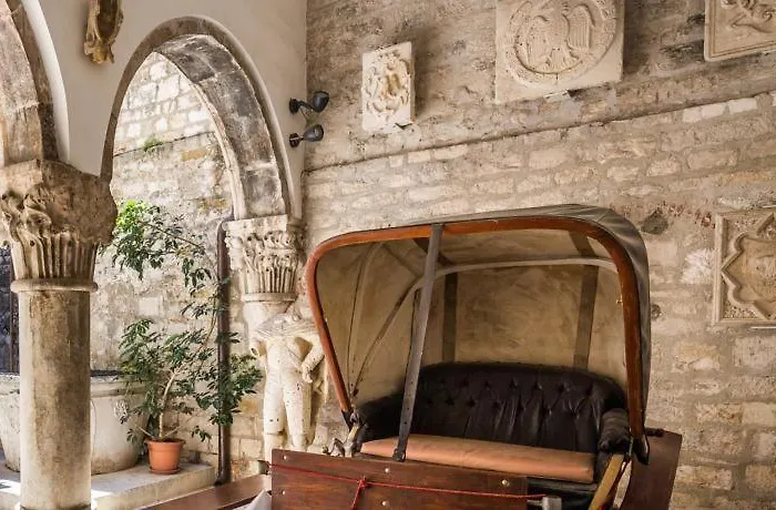 Paola With Free Private Parking Place Apartamento