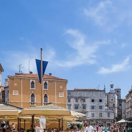 Paola With Free Private Parking Place Apartment