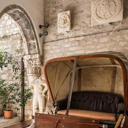 Paola With Free Private Parking Place Apartment